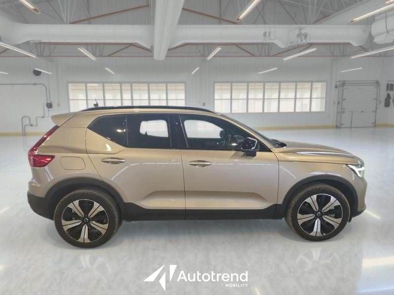 Volvo XC40 Recharge T4 129+82 CV Plug-In Hybrid Automatica Recharge Ultimate Dark N1 Autocarro