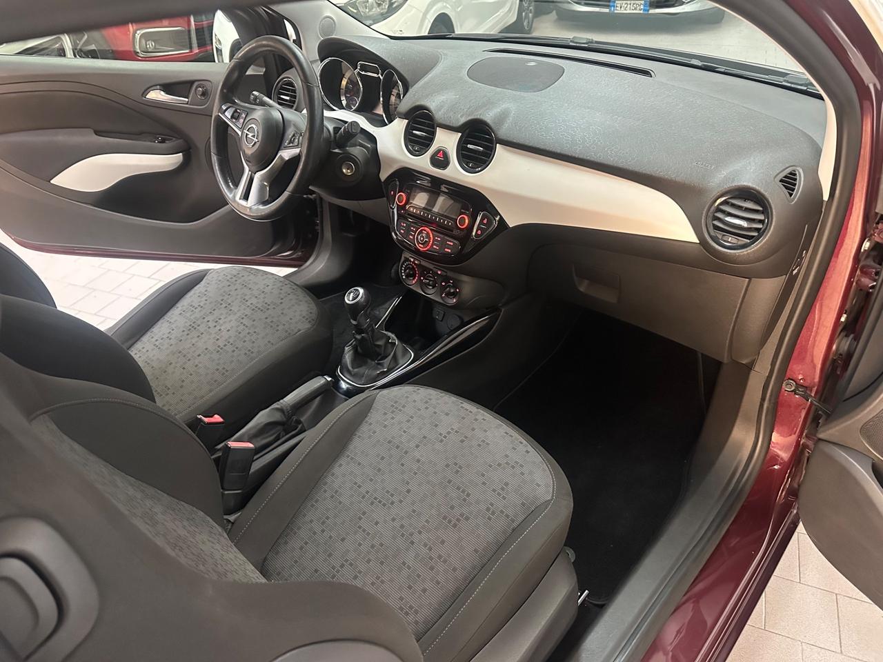 Opel Adam 1.2 70 CV