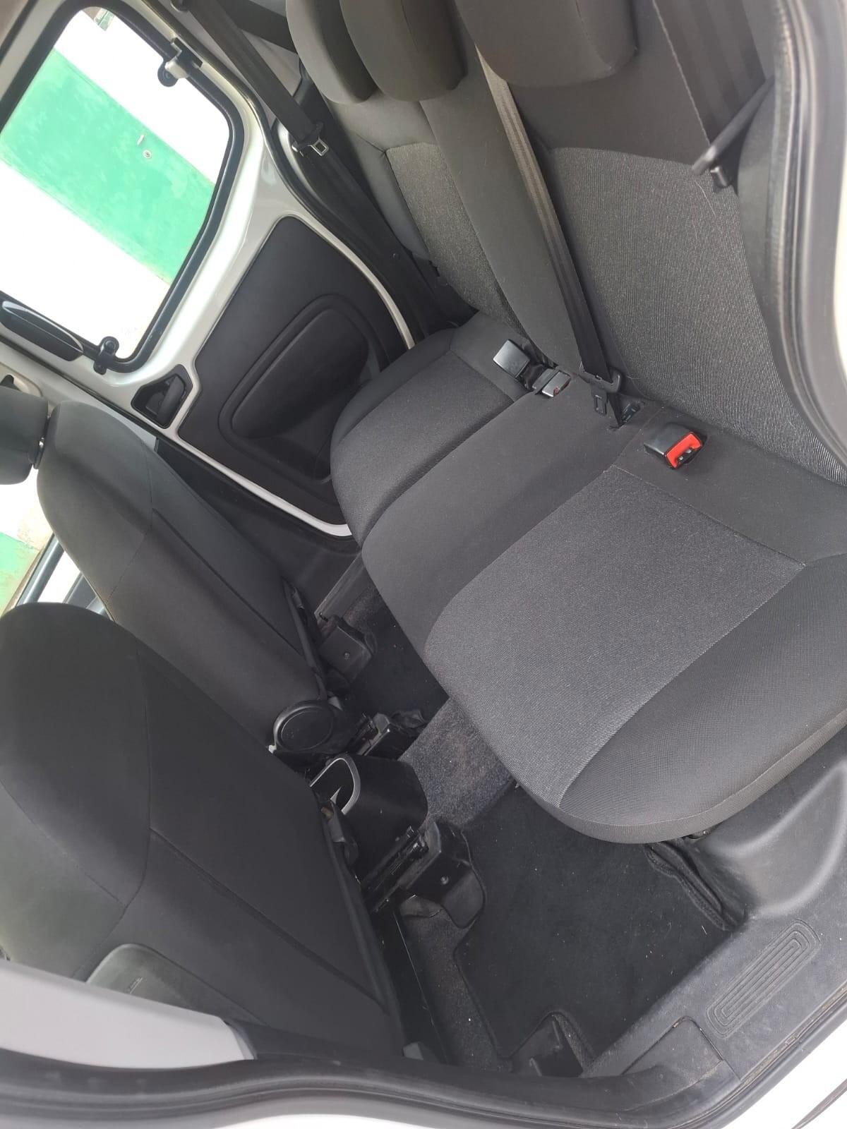 Fiat Qubo 1.4 8V 77 CV Lounge (57Kw)