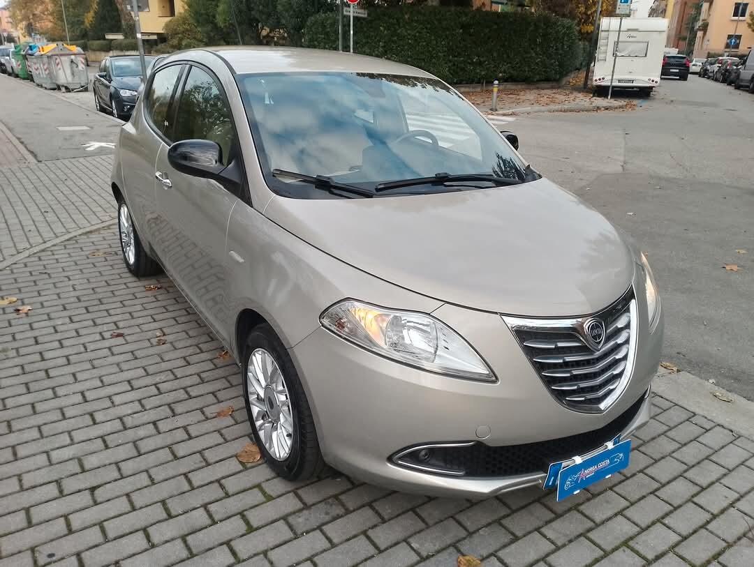Lancia Ypsilon 1.2 69 CV 5 porte Platinum