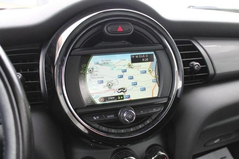 MINI Mini 1.5 Cooper D Cabrio