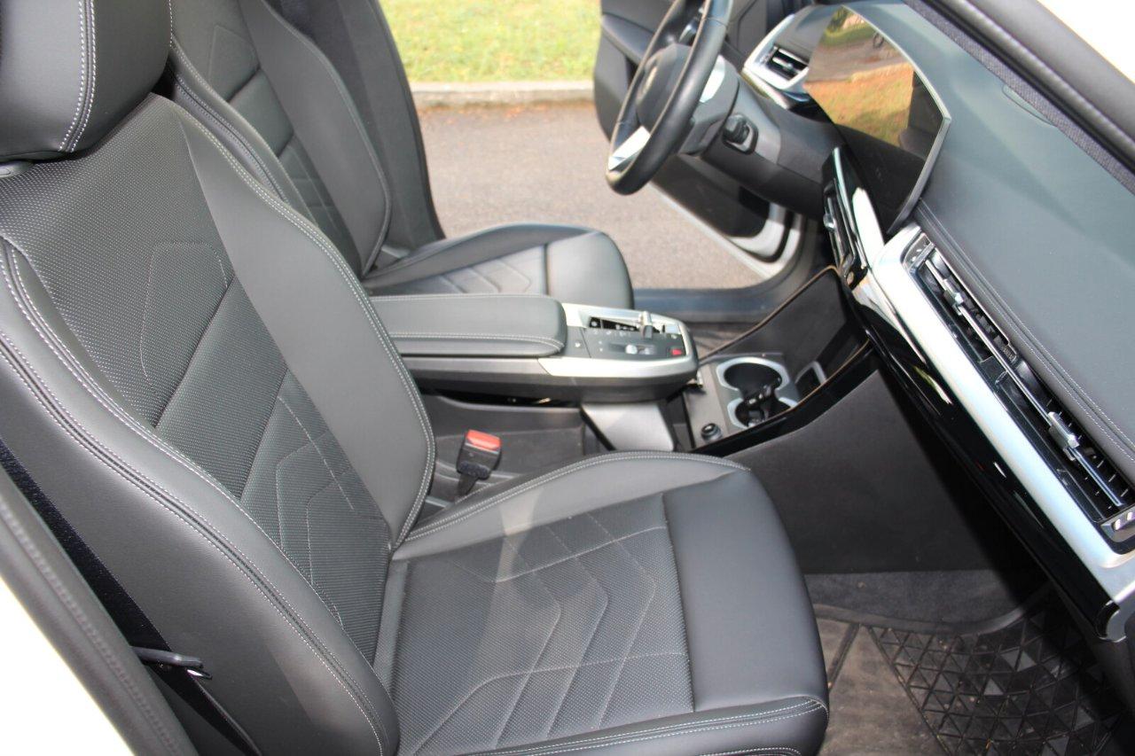 BMW iX1 edrive 20 X-Line