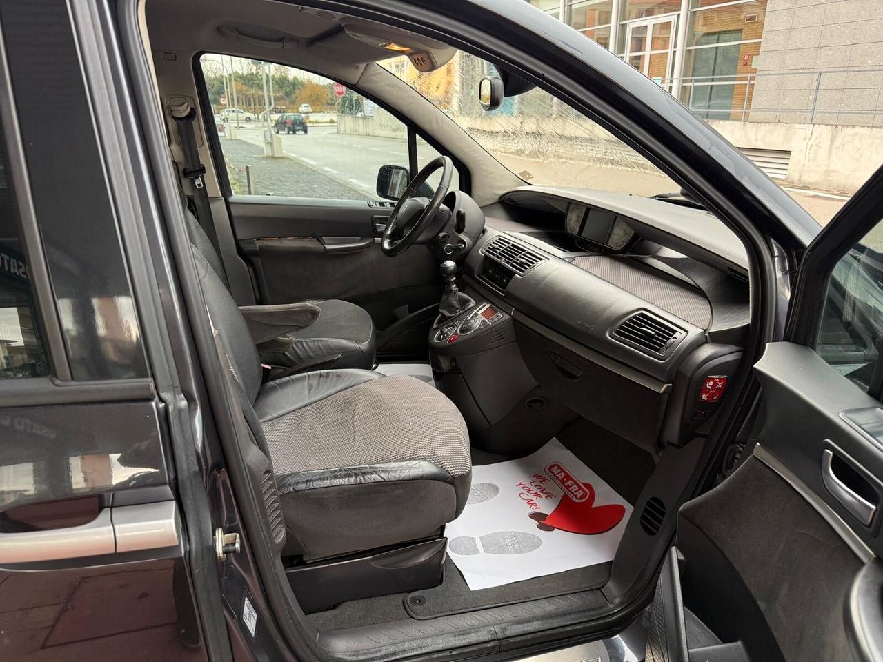 Peugeot 807 2.0 HDi FAP SV