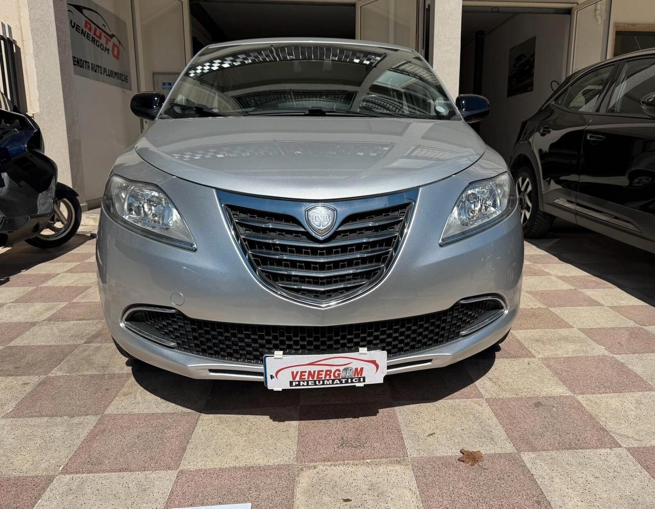 Lancia Ypsilon 1.2 GPL Gold