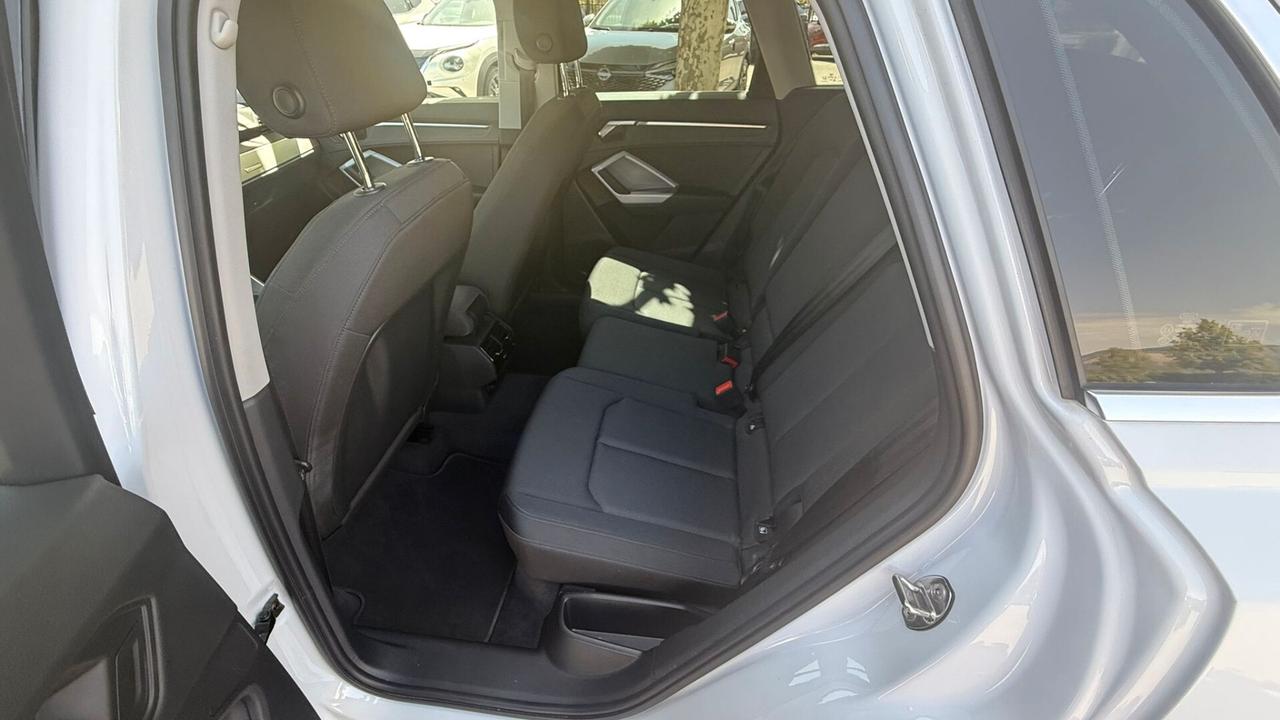 Audi Q3 35 TDI S tronic Business Advanced