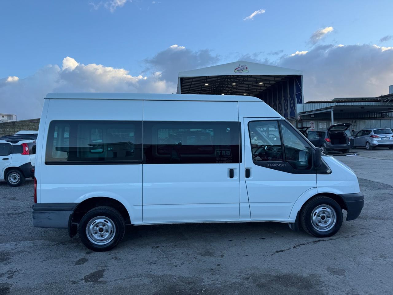 Ford Transit 2.2 Diesel 9 Posti passo lungo tetto alto