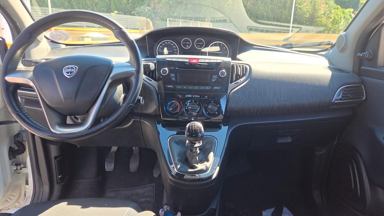 LANCIA YPSILON PLATINUM – UNICO PROPRIETARIO – 88.000 KM CERTIFICATI – € 6.190