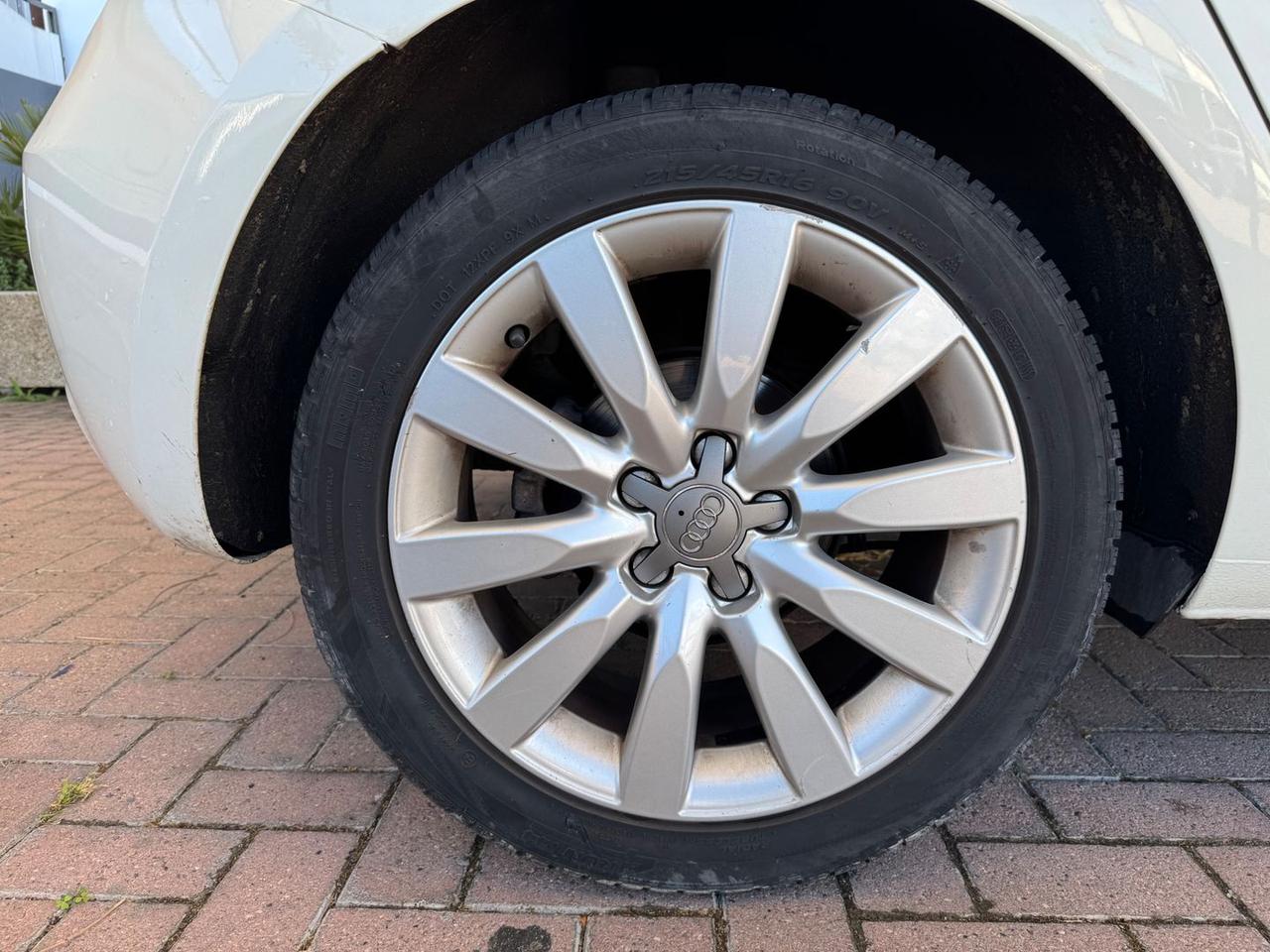 Audi A1 Admired 1.6 TDI #6654