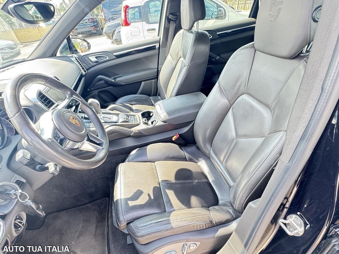 PORSCHE CAYENNE DIESEL NAVI PASM LED