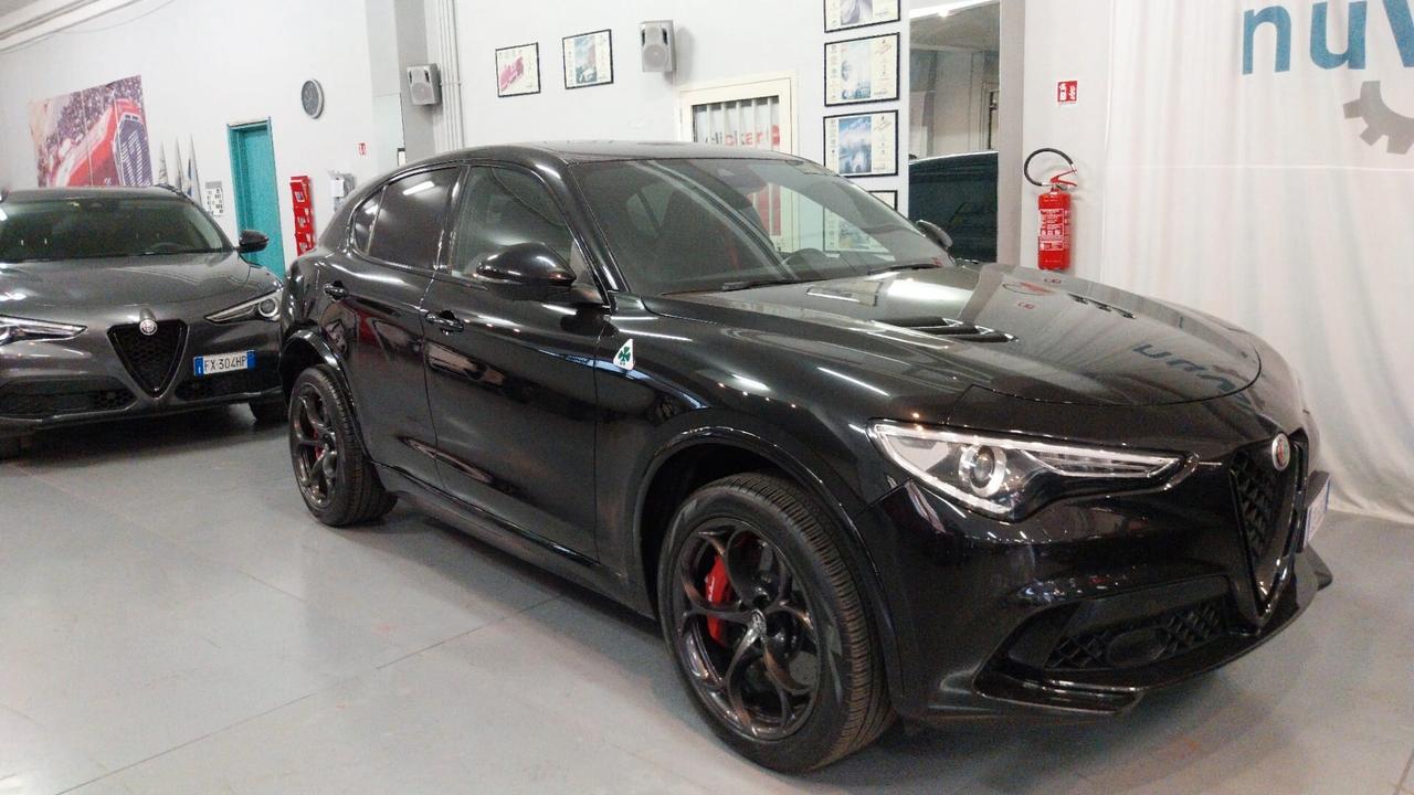 Alfa Romeo Stelvio 2.9 Bi-Turbo V6 510 CV AT8 Quadrifoglio