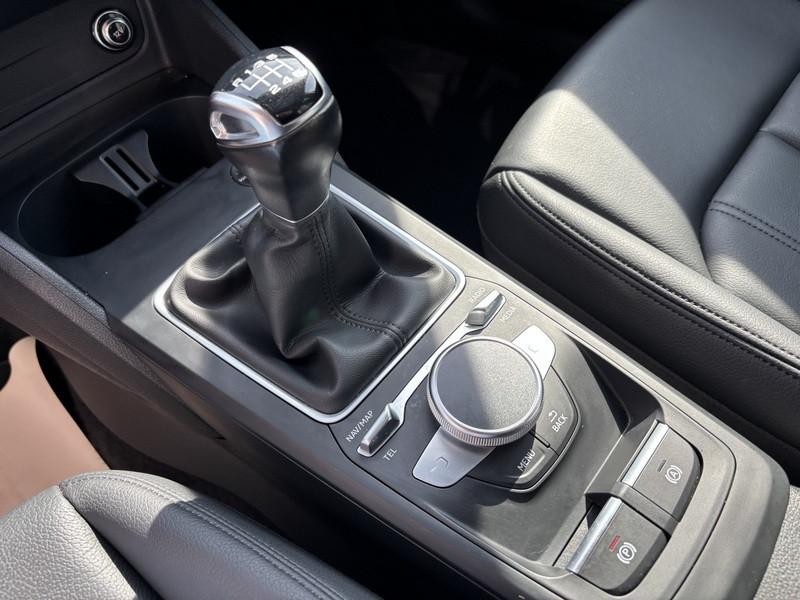 Audi Q2 30 1.0 tfsi Admired TETTO-NAVI-CAM-18"