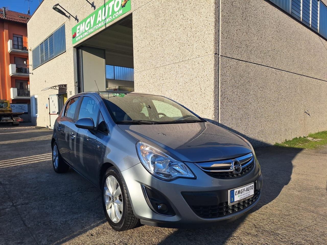 Opel Corsa 1.2 benzina 5 p. Automatico