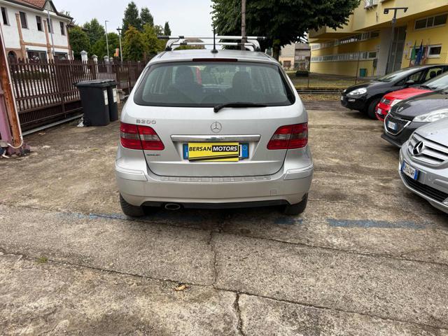 MERCEDES-BENZ B 200 Sport