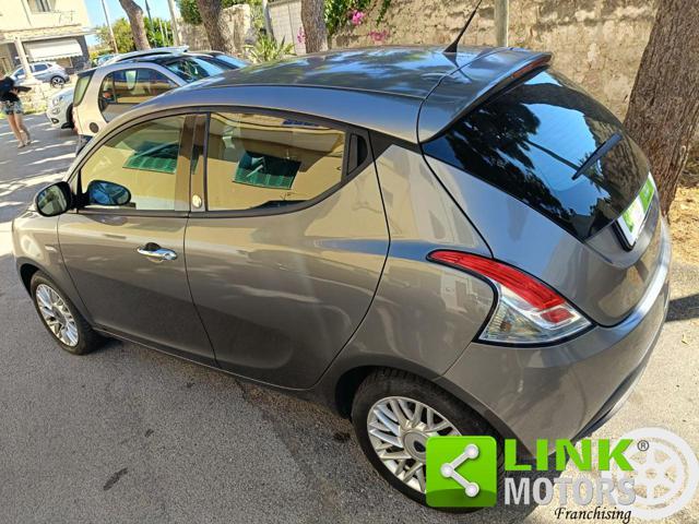 LANCIA Ypsilon 1.2 69 CV 5 porte GPL Ecochic Silver NEOPATENTATI