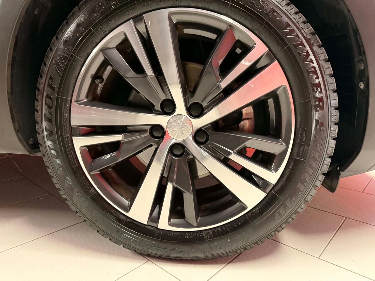 Peugeot 3008 BlueHDi 130 S&S EAT8 Allure