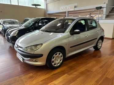 PEUGEOT 1.4 5p. aut. XT