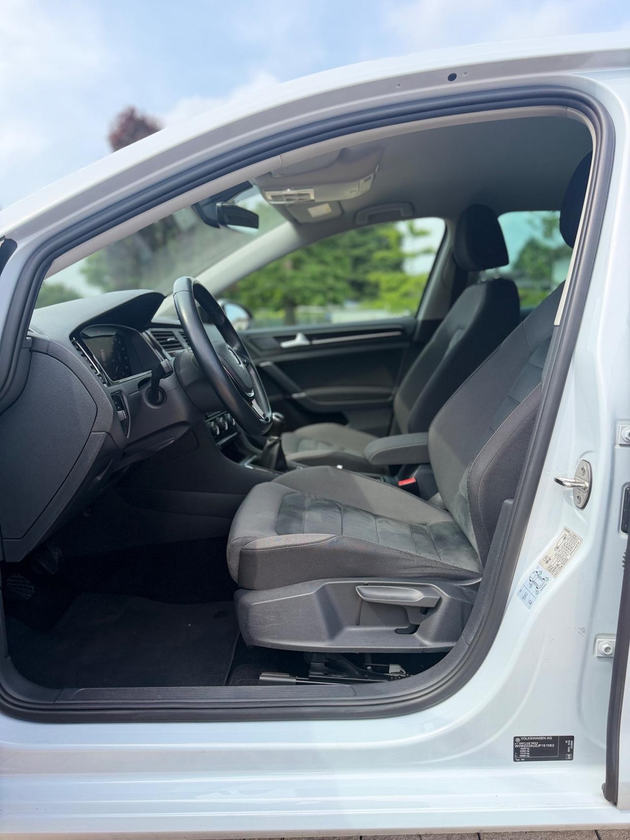 Volkswagen Tiguan 2.0 TDI R-Line SCR 4MOTION Advanced BlueMotion Technology