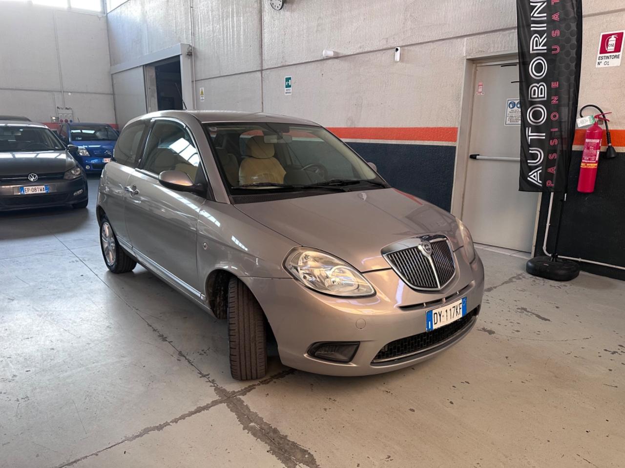 Lancia Ypsilon 1.4 Oro