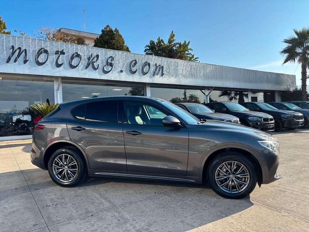 Alfa Romeo Stelvio 2.2 Turbodiesel 210 CV2018/176.00 KM Tua a soli 169 Euro al mese