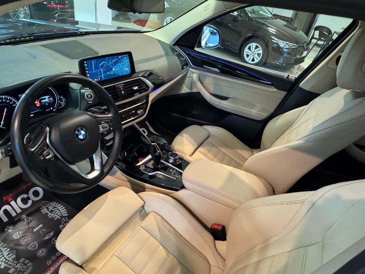 BMW X3 xDrive20d xLine Pelle Chiara Luci ambient
