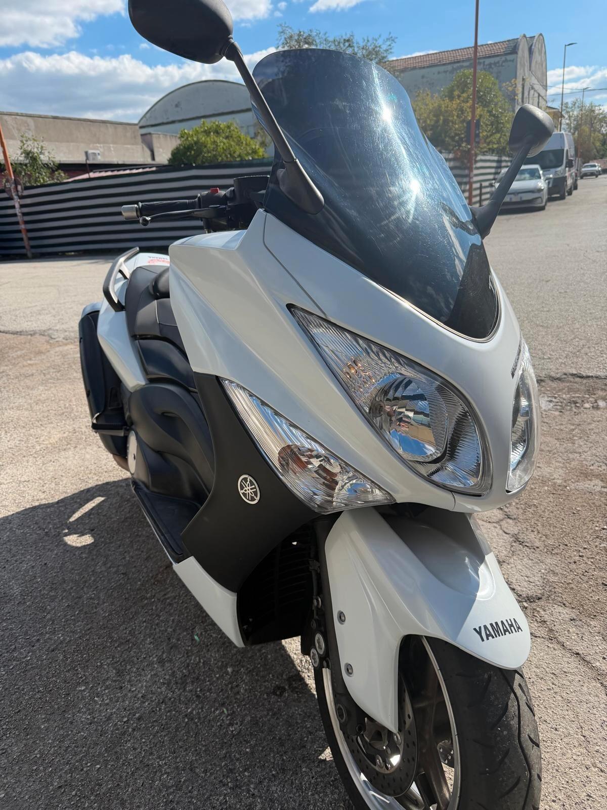 Yamaha TMAX White
