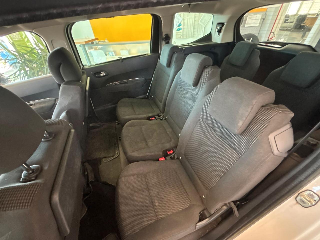 Peugeot 5008 1.6 HDi 112CV Allure