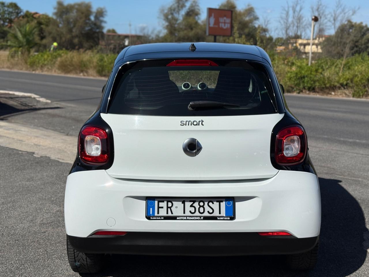 SMART FORFOUR 1.0 Youngster 71cv Neopatentati