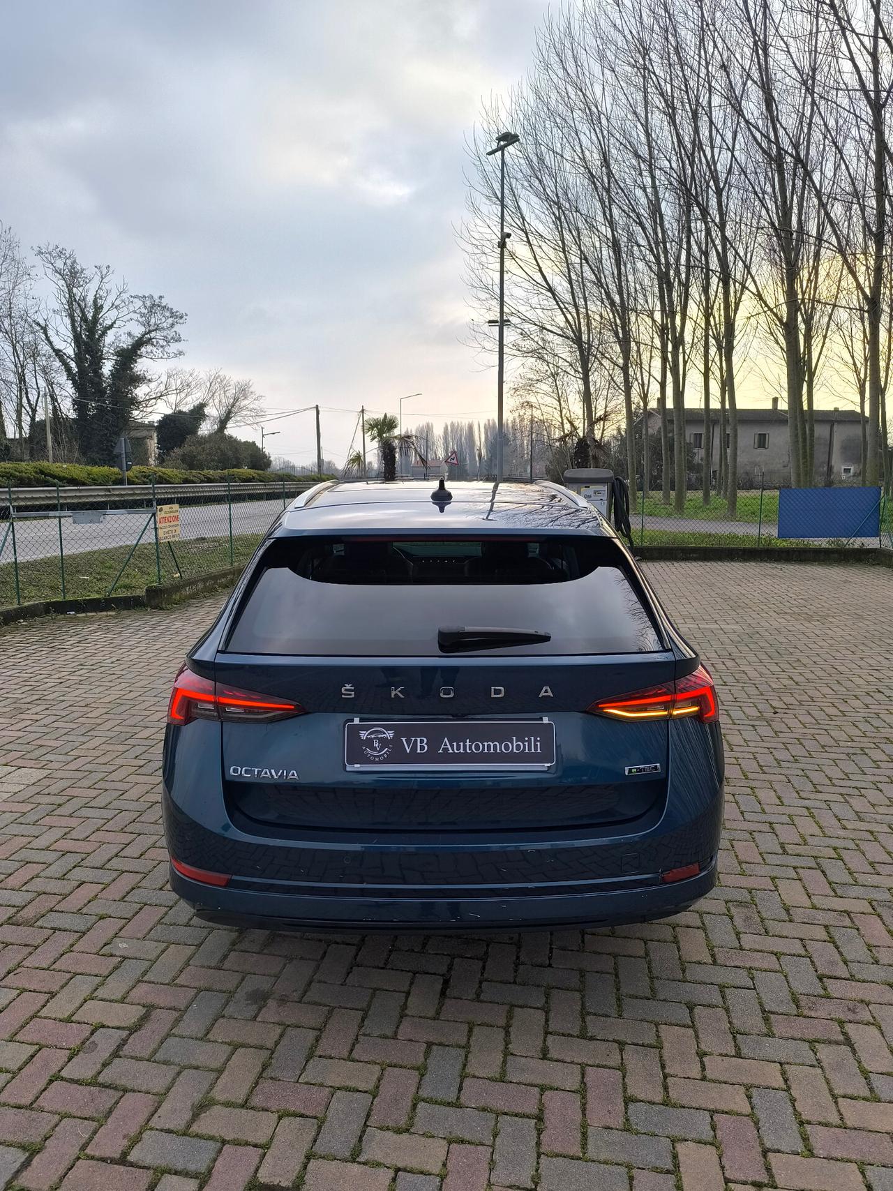 Skoda Octavia 1.5 e-TEC DSG Wagon Style