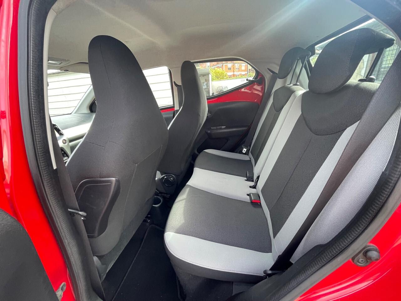 Toyota Aygo 1.0 69 CV x-play SOLO 58 MILA KM