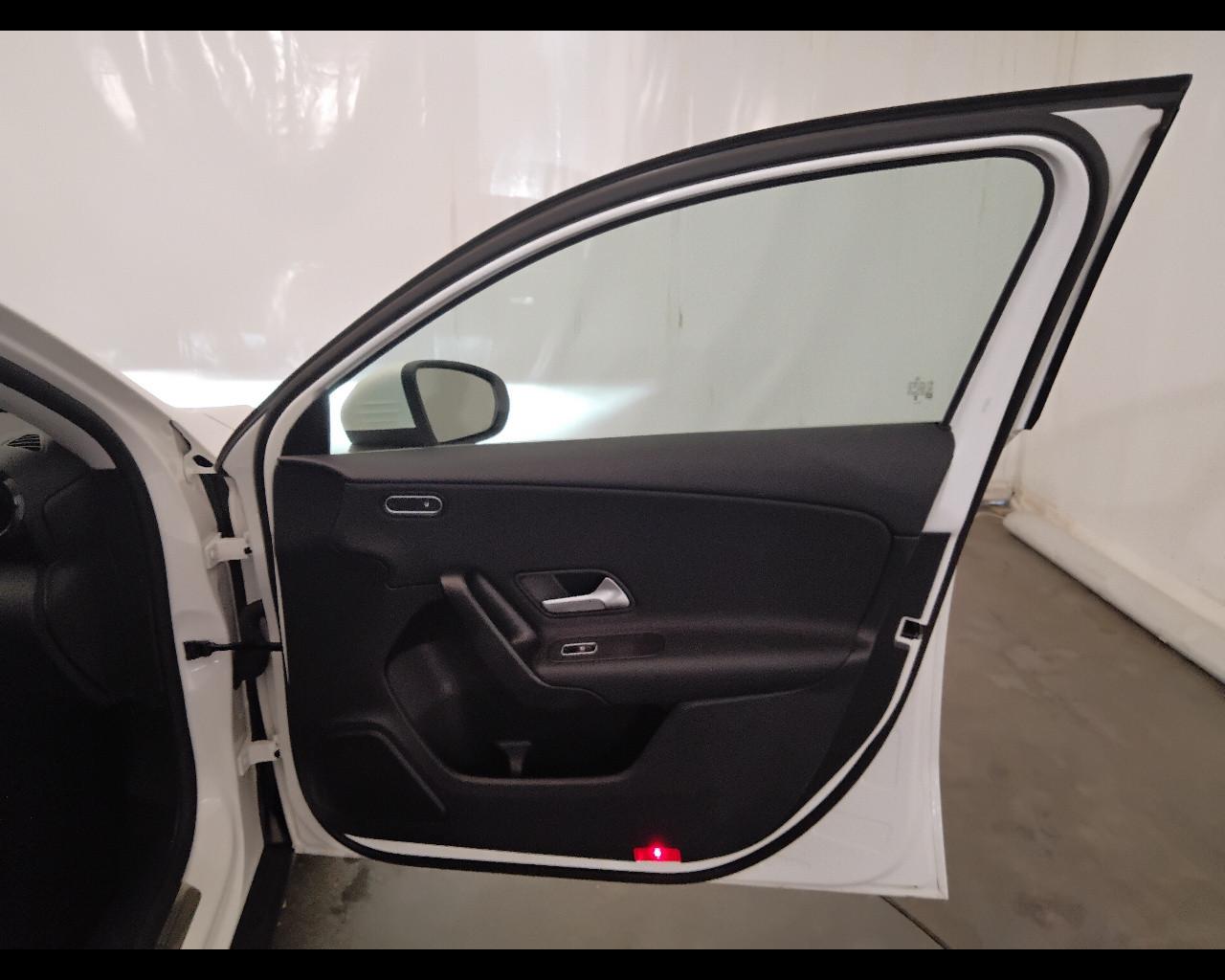 Mercedes-Benz Classe A - W177 2023 - A 180 d Advanced auto