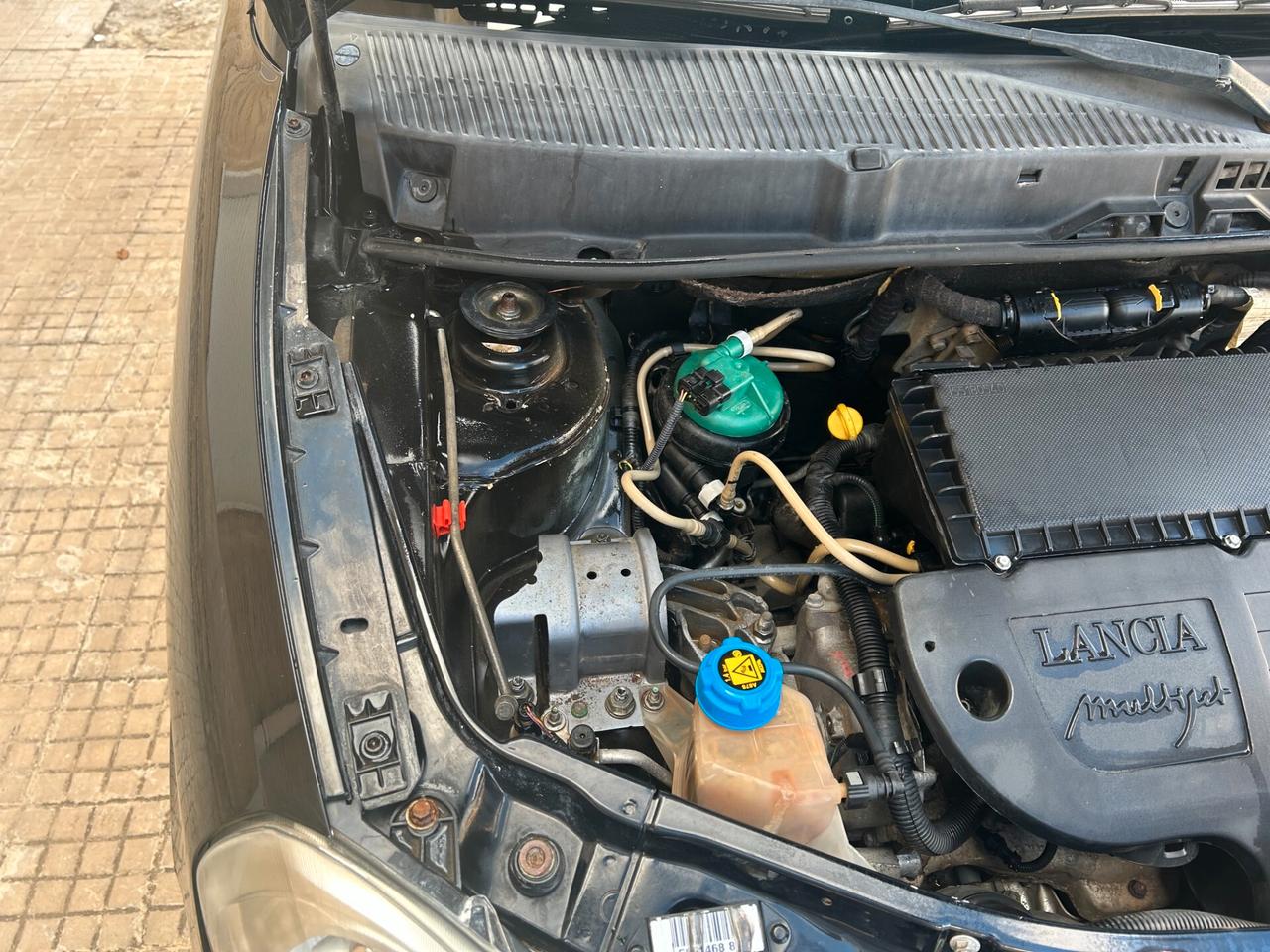 Lancia Ypsilon 1.3 MJT 75 CV Argento