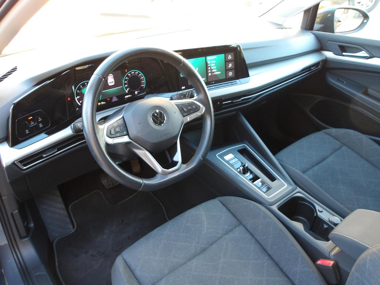 Volkswagen GOLF 1.0 etsi evo life 110cv dsg