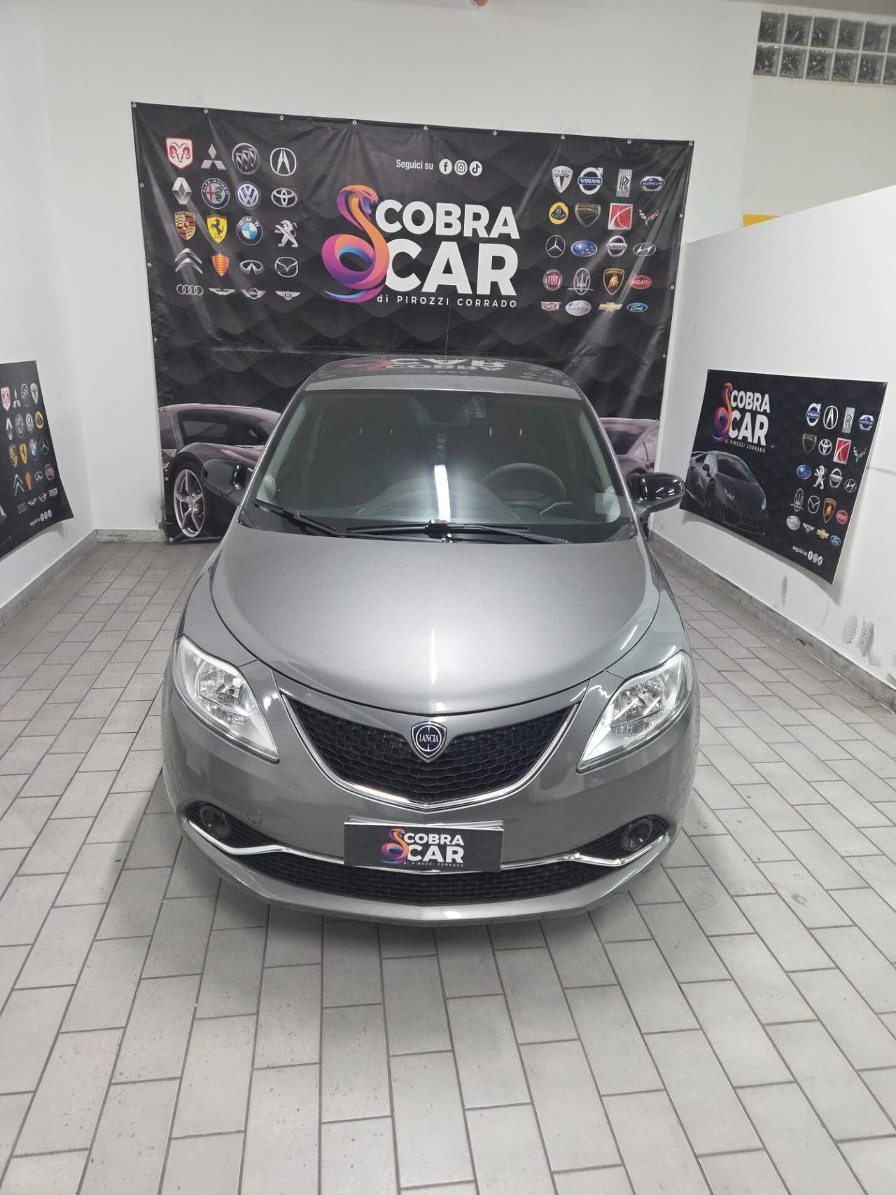 Lancia Ypsilon 1.2 69 CV 5 porte GPL Ecochic Gold