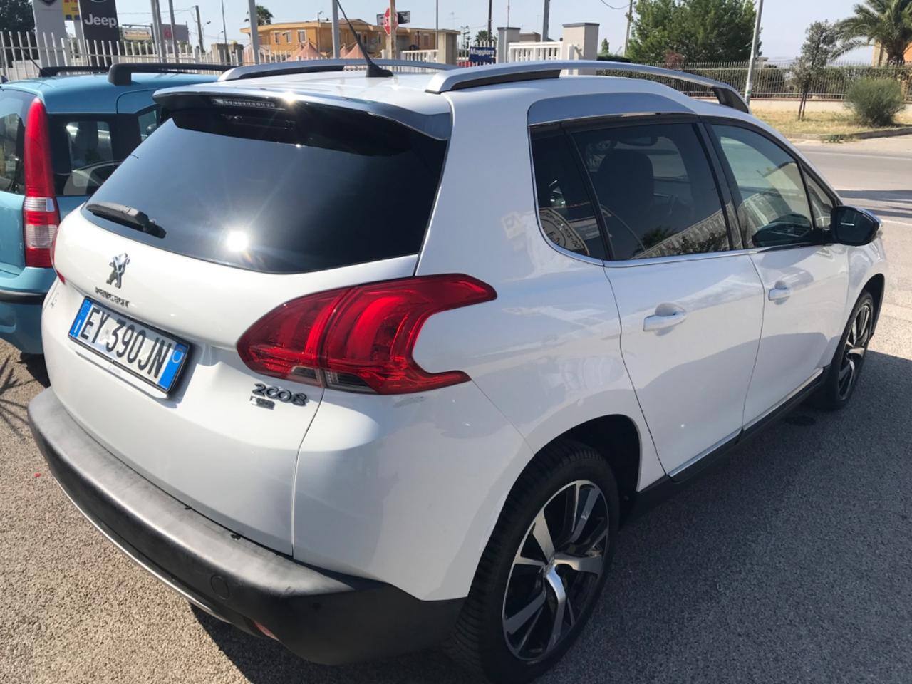 Peugeot 2008 BlueHDi 92cv Allure