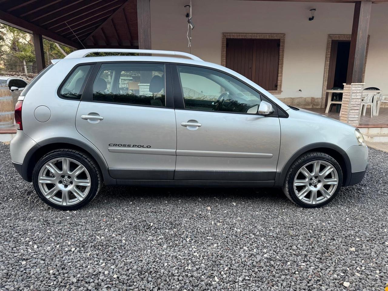 Volkswagen Polo CROSS 1.4/69CV TDI 5p. POLO CROSS