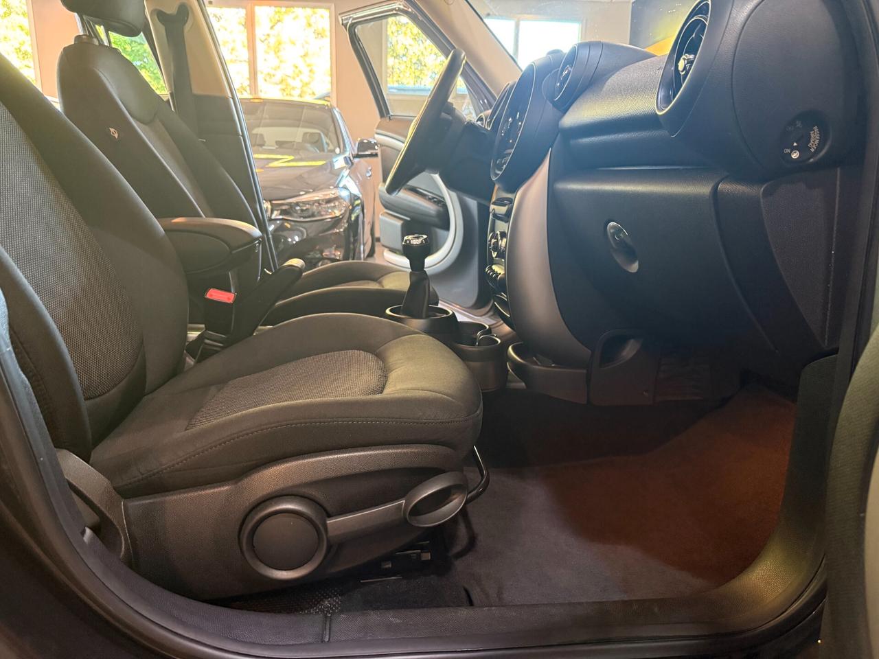 Mini Cooper D Countryman 1.6 Business 59.000 KM NEOPATENTATI !