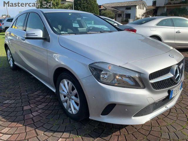 MERCEDES-BENZ A 180 A 180 d Business automatica - targa FC876XC