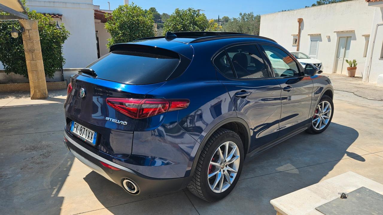 Alfa Romeo Stelvio 2.2 Turbodiesel 190 CV AT8 Q4 Executive