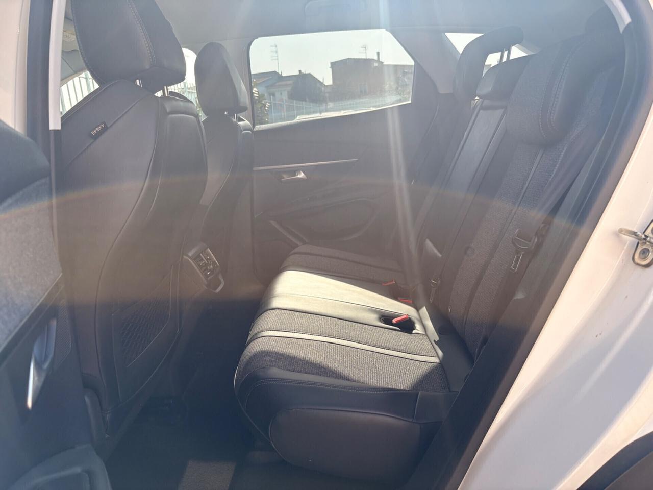 Peugeot 3008 BlueHDi 130 S&S Active