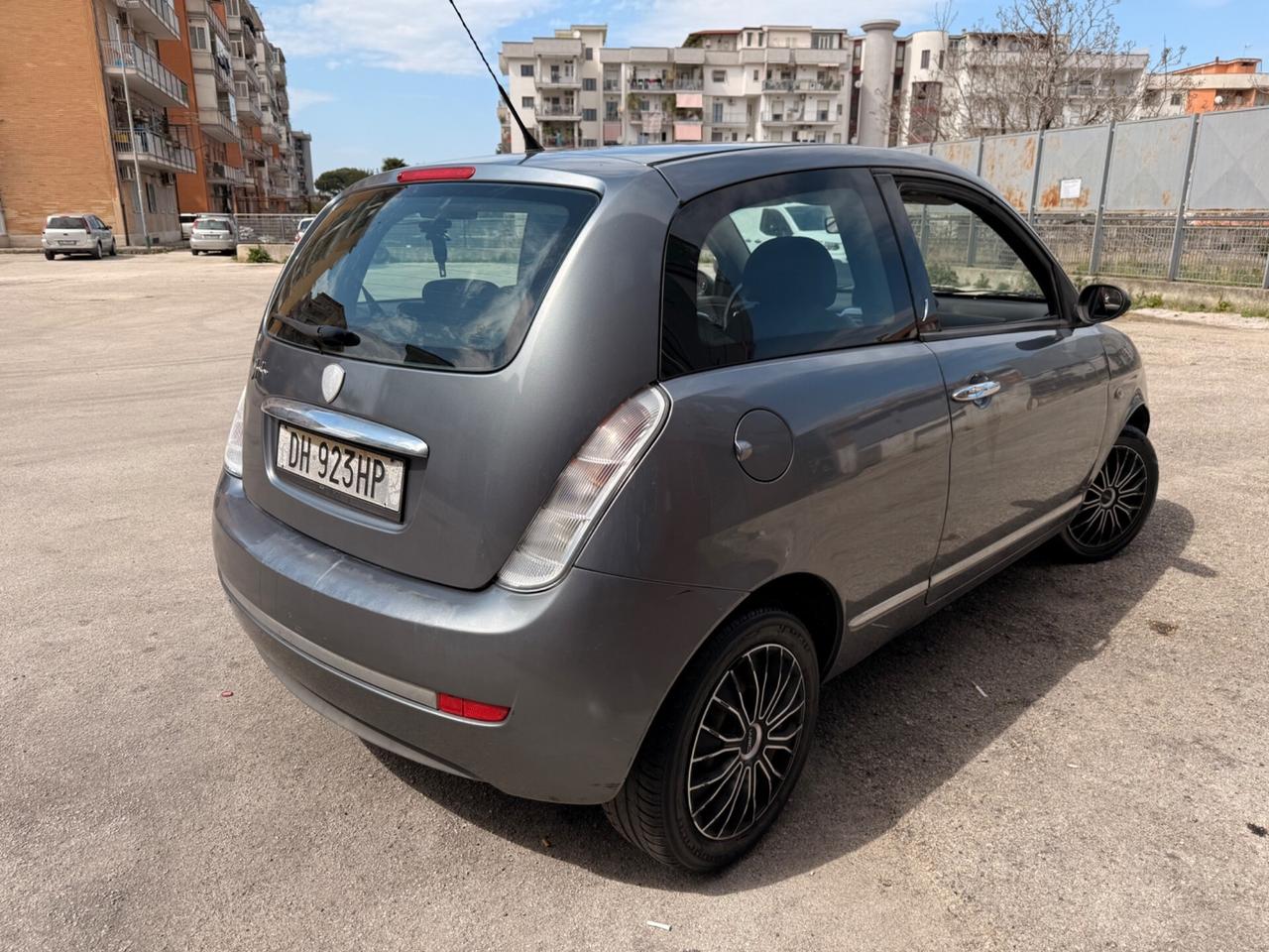 Lancia Ypsilon Restayling 1.2benz Full Perfett
