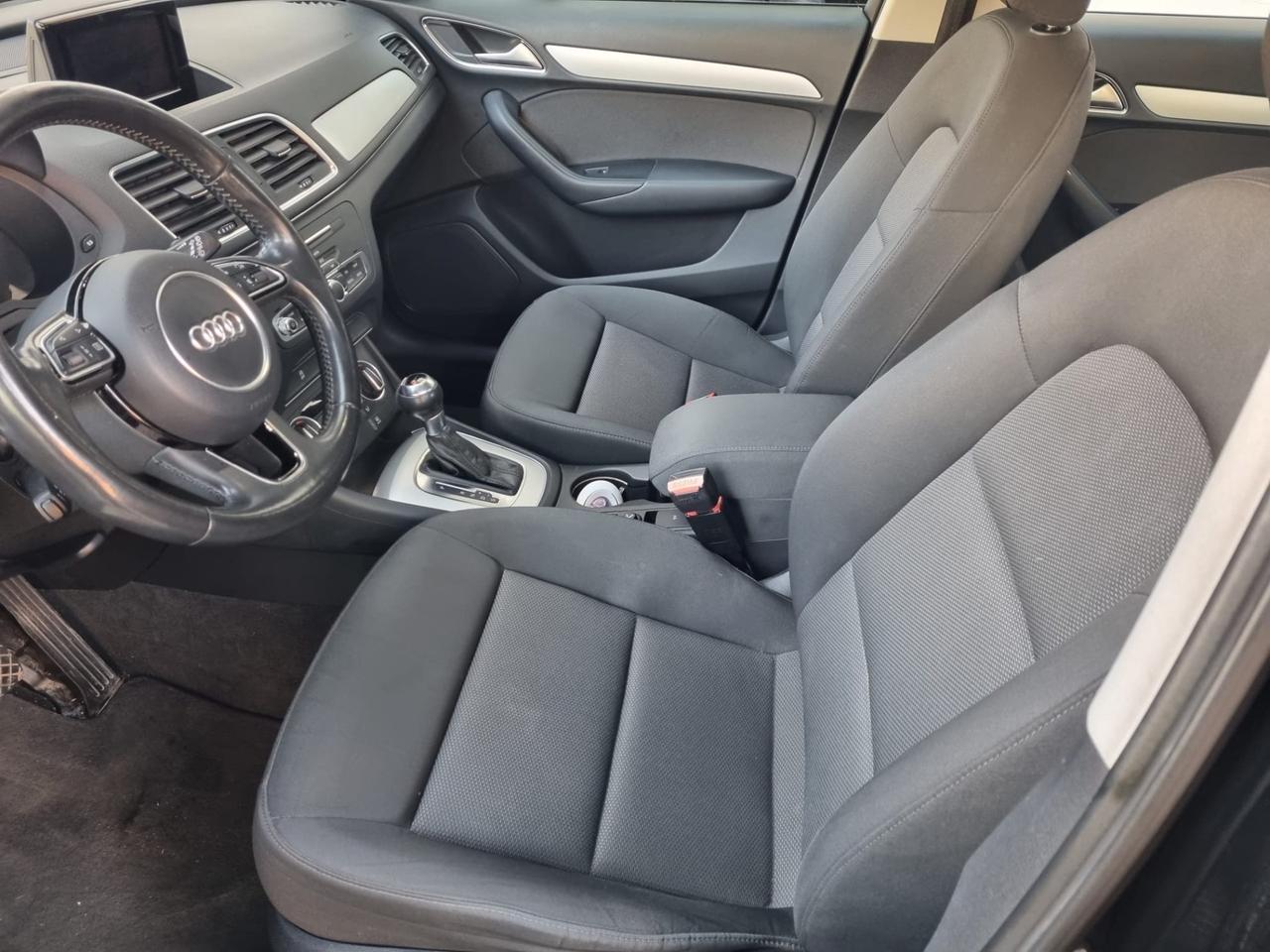Audi Q3 2.0 TDI 120 CV S line Edition