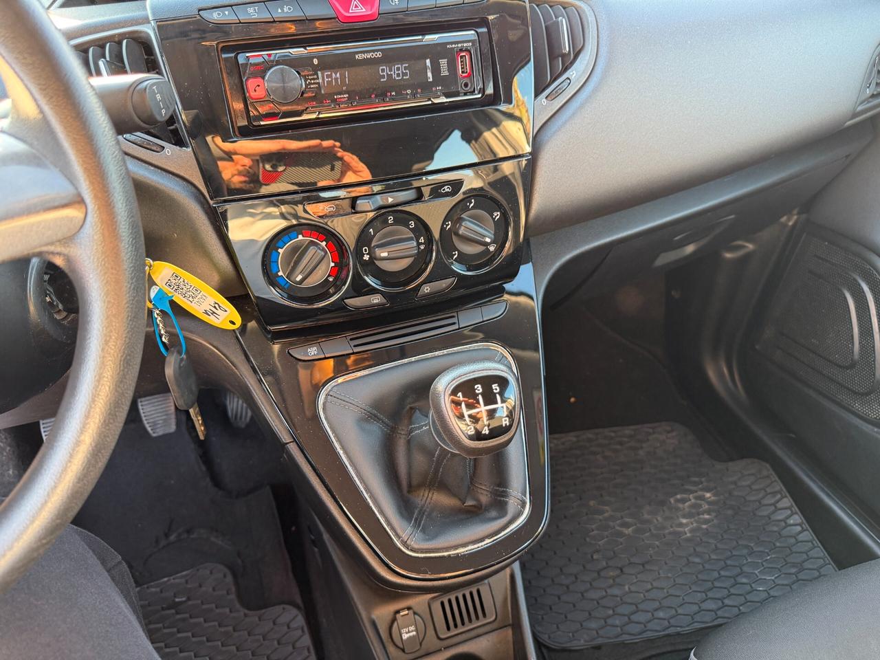 LANCIA YPSILON 2017 1.2 BENZINA 69 CV * 57.000 KM