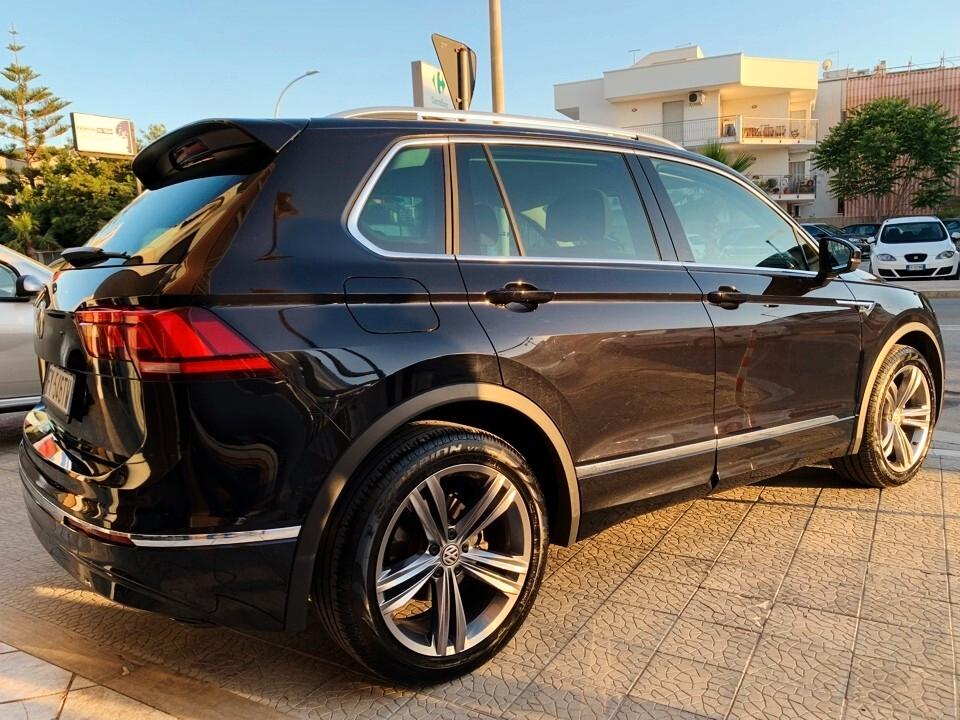 Volkswagen Tiguan 2.0 TDI SCR R-LINE 150 CV COOKPIT-CARPLAY-LED-CAM