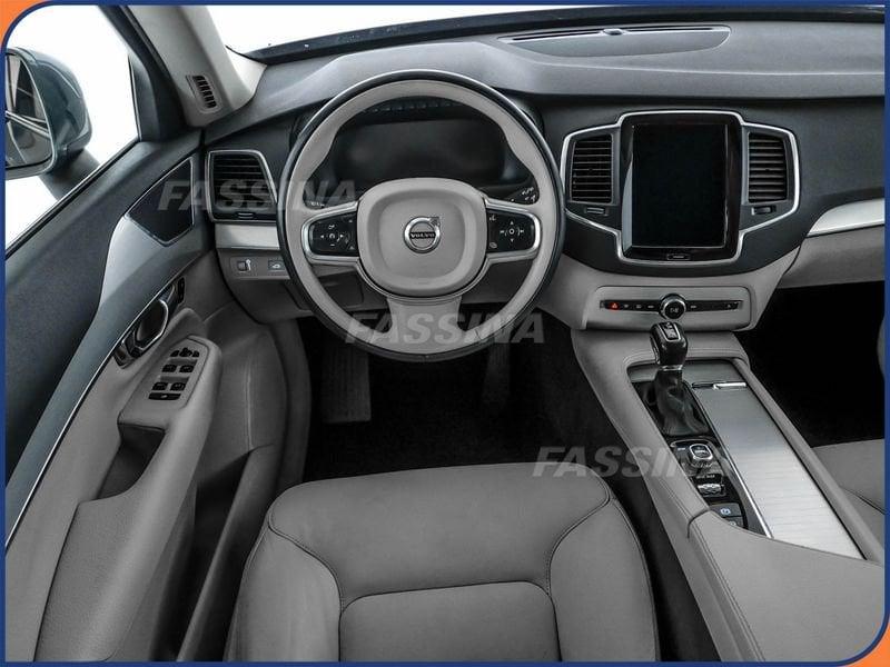 Volvo XC90 D5 AWD Geartronic 7 posti Momentum