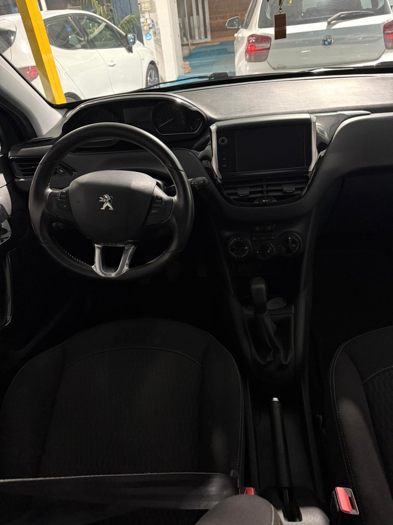 Peugeot 208 PureTech 82 5 porte Allure