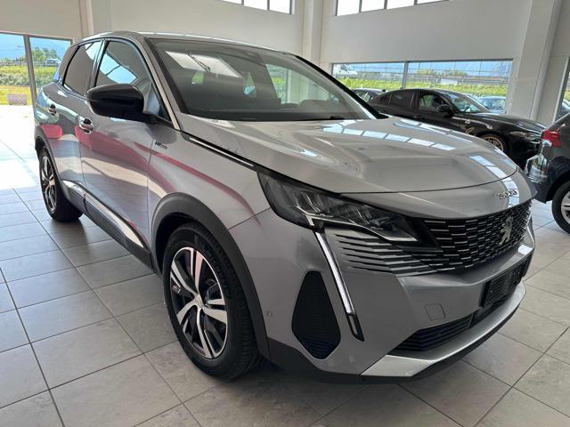 PEUGEOT 3008 Hybrid 225 e-EAT8 Allure Pack