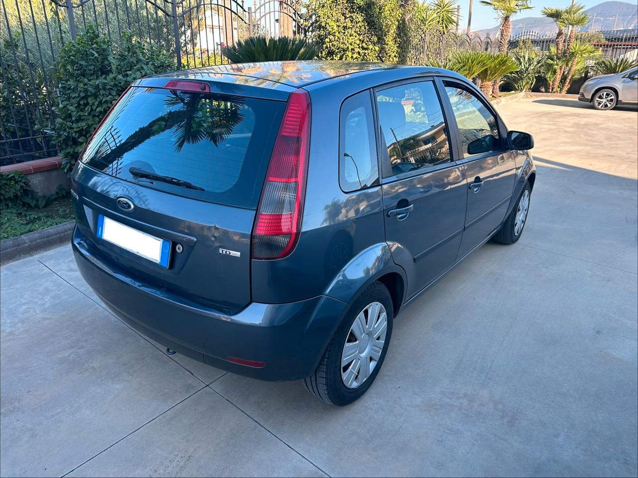 Ford Fiesta 1.4 TDCi 5p. Ghia