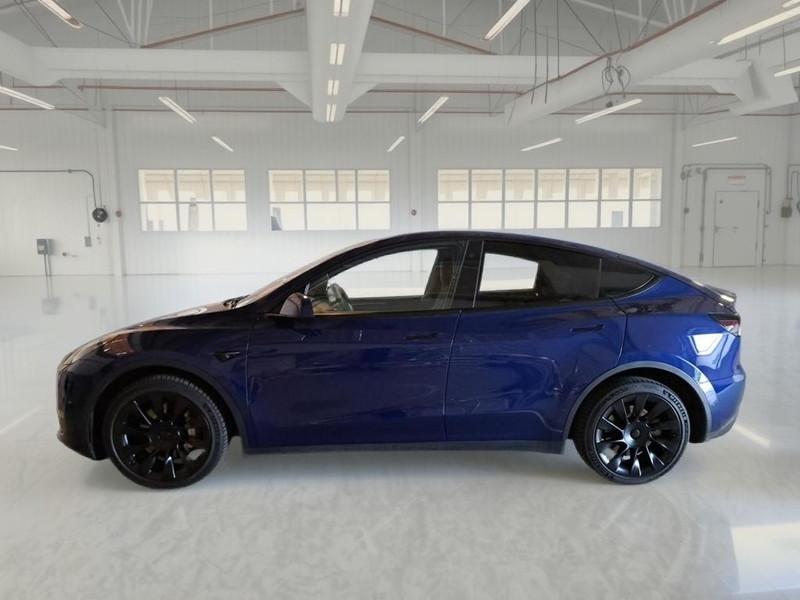 TESLA MODEL Y 75 kWh Dual Motor Long Range 4WD aut.