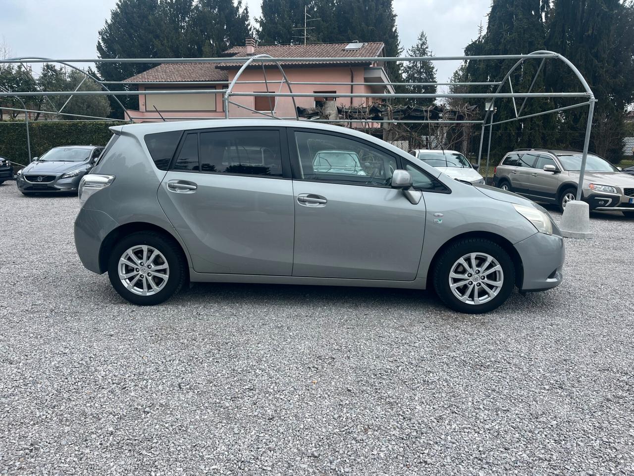 toyota verso 1.6 benzina 7 posti