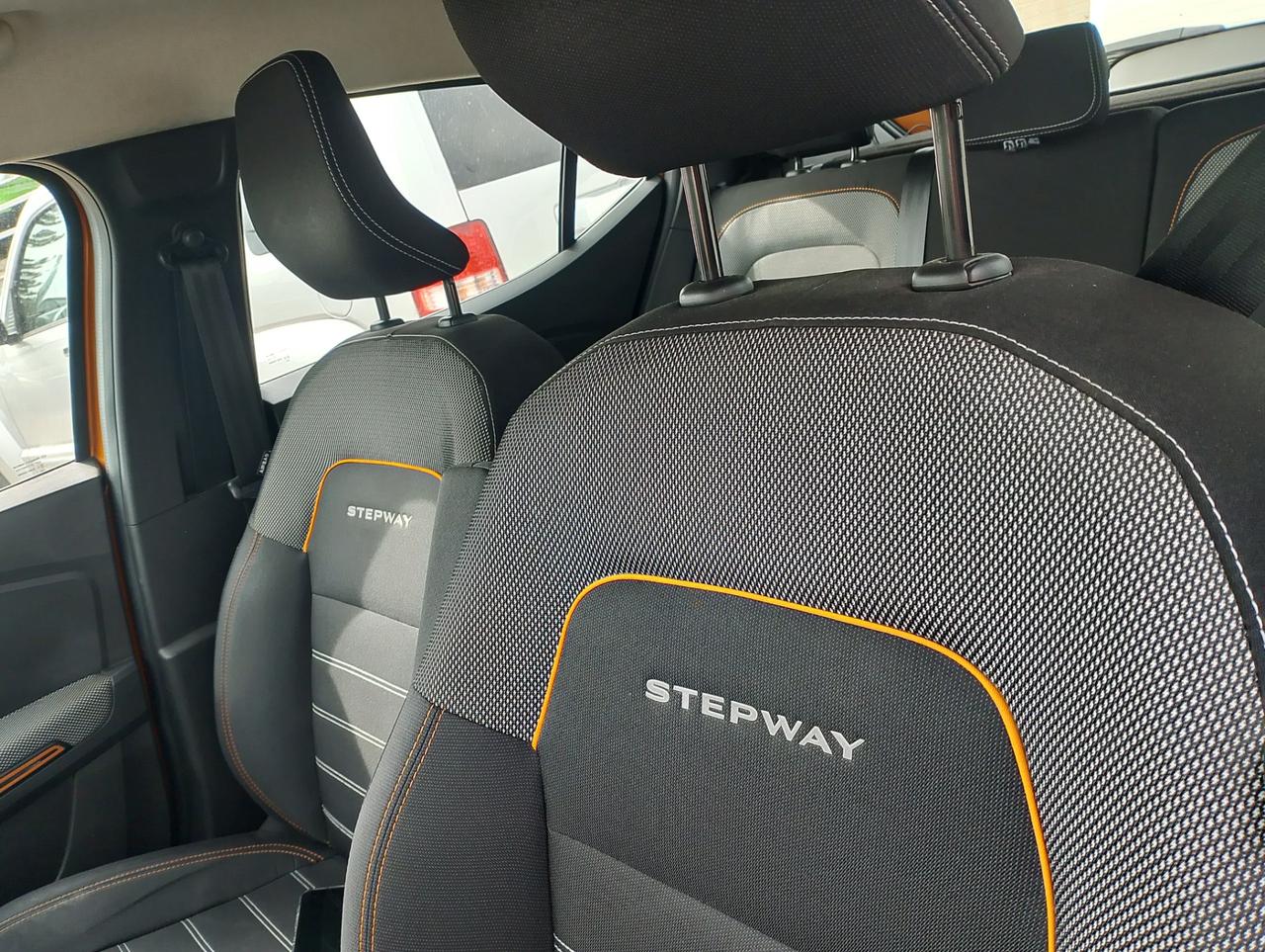 Dacia Sandero Stepway 1.0 TCe 100 CV ECO-G Comfort